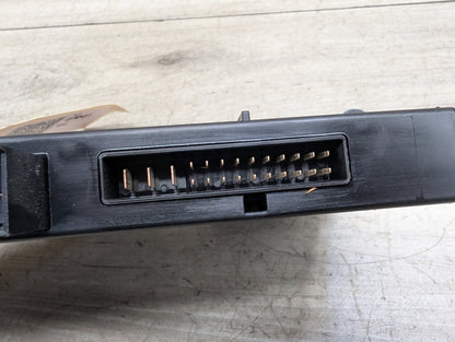 2007-2013 BMW 328i E93 BCM Body Control Module 9177985