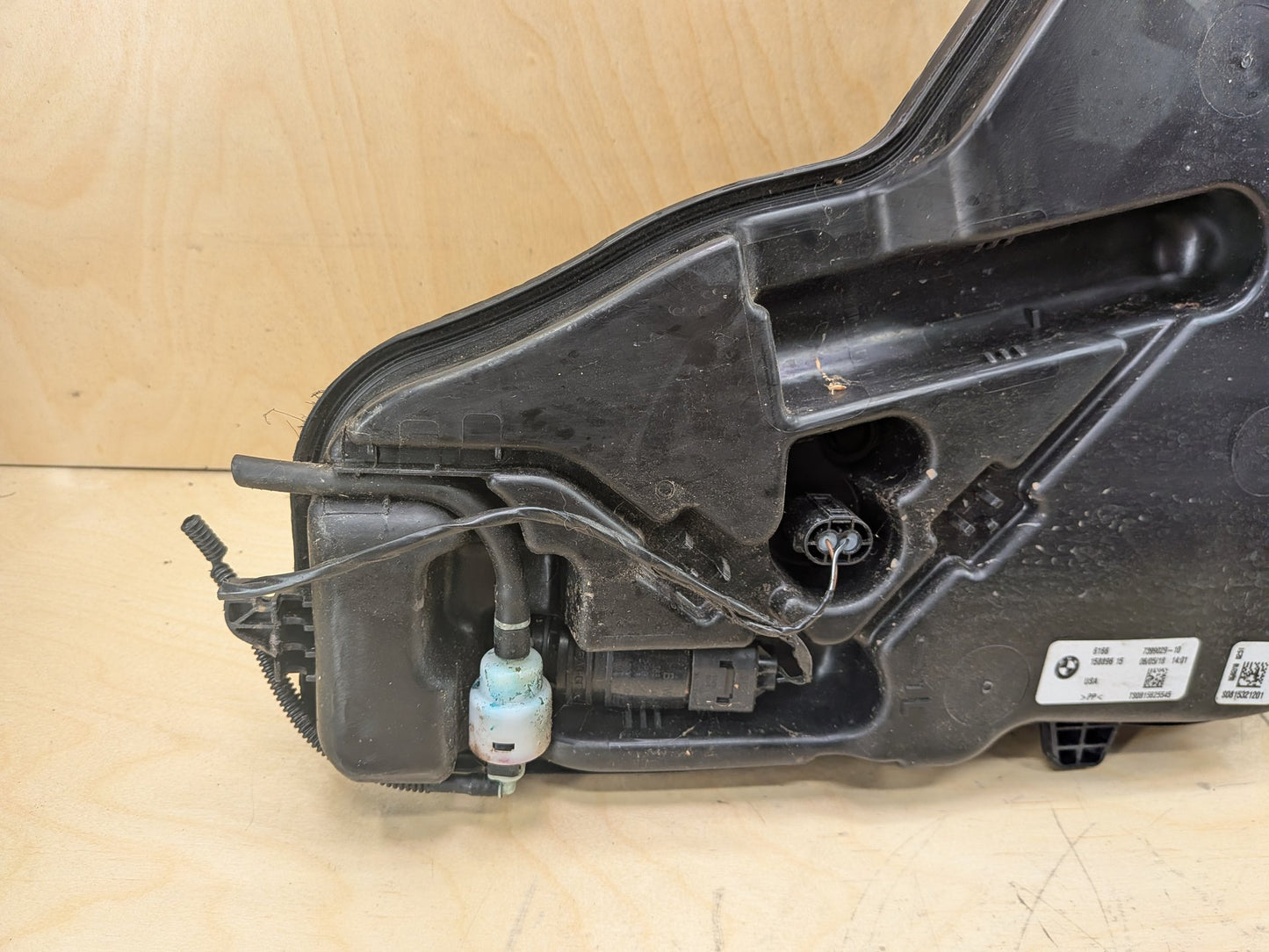 OEM BMW F97 F97 X3 X4 X3M X4M Windshield Wipe Washer Bottle Tank Reservoir