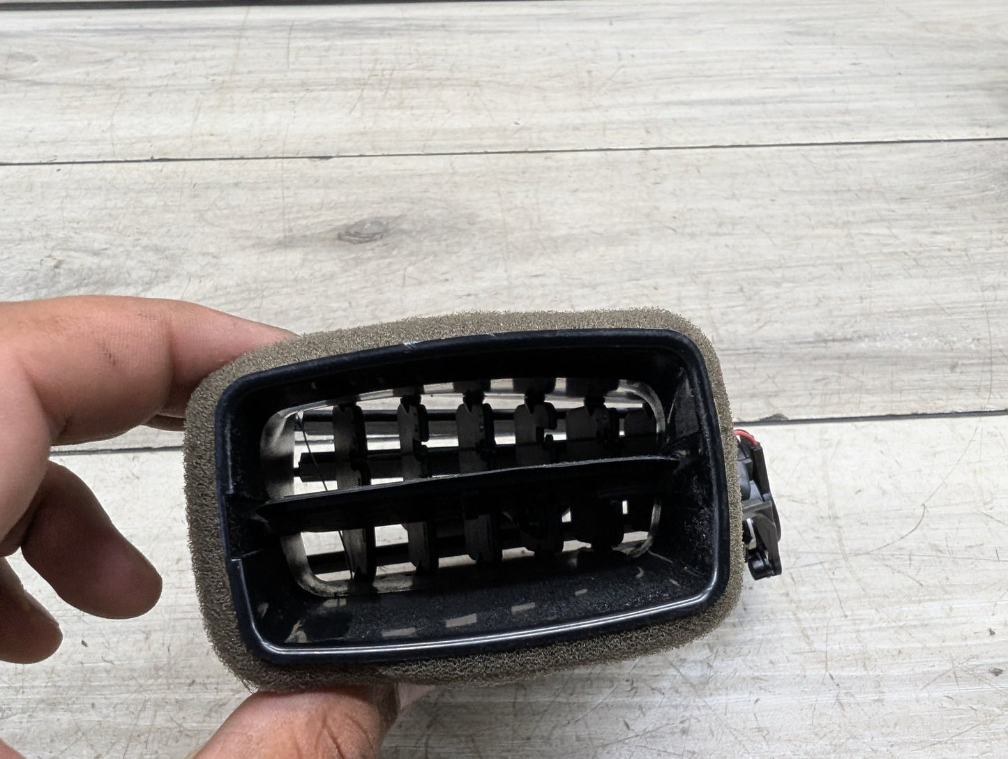 OEM BMW F90 M5 G30 G32 530 540 M550 640 Left Driver Side Air AC Vent Dash Grille