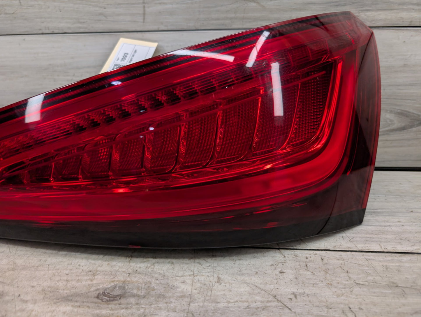 2009 - 2017 Audi Q5 8R Rear Right Passenger Outer Tail Light 8R0945094D EA888