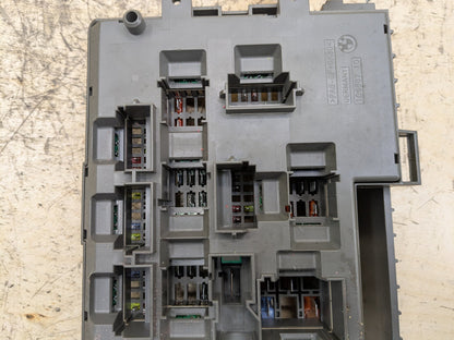2007-2013 BMW 328i E92 Front Power Distribution Fuse Box 9119444 OEM