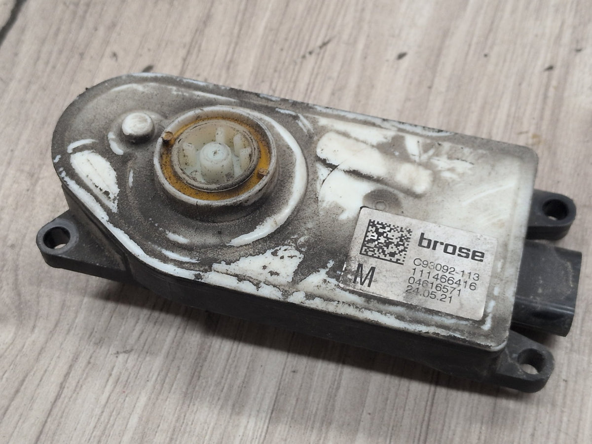 OEM BMW G30 530 540 M550 G12 740 750 M760 Upper Grille Air Flap Motor Actuator