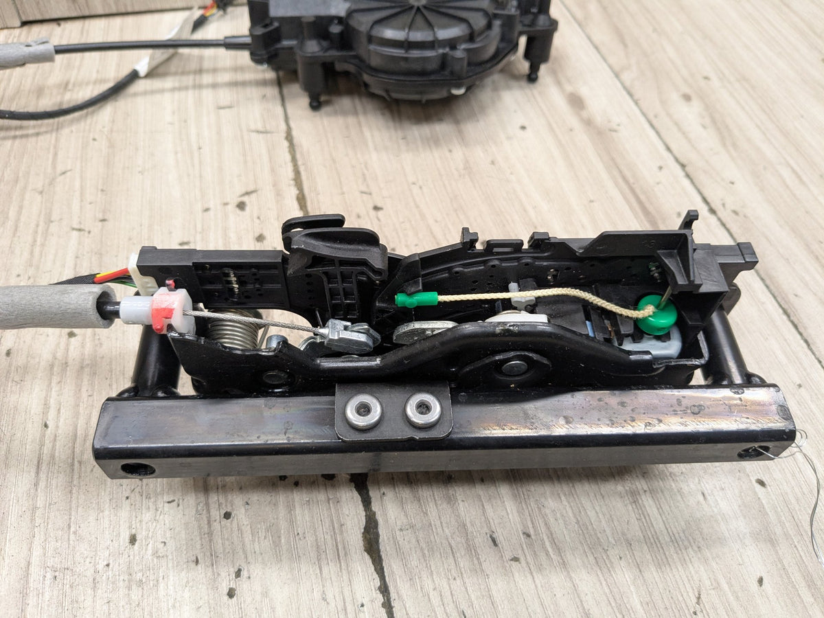 2022-2026 BMW 430i G26 Liftgate Trunk Lid Lock Latch Actuators SET 9463391 OEM