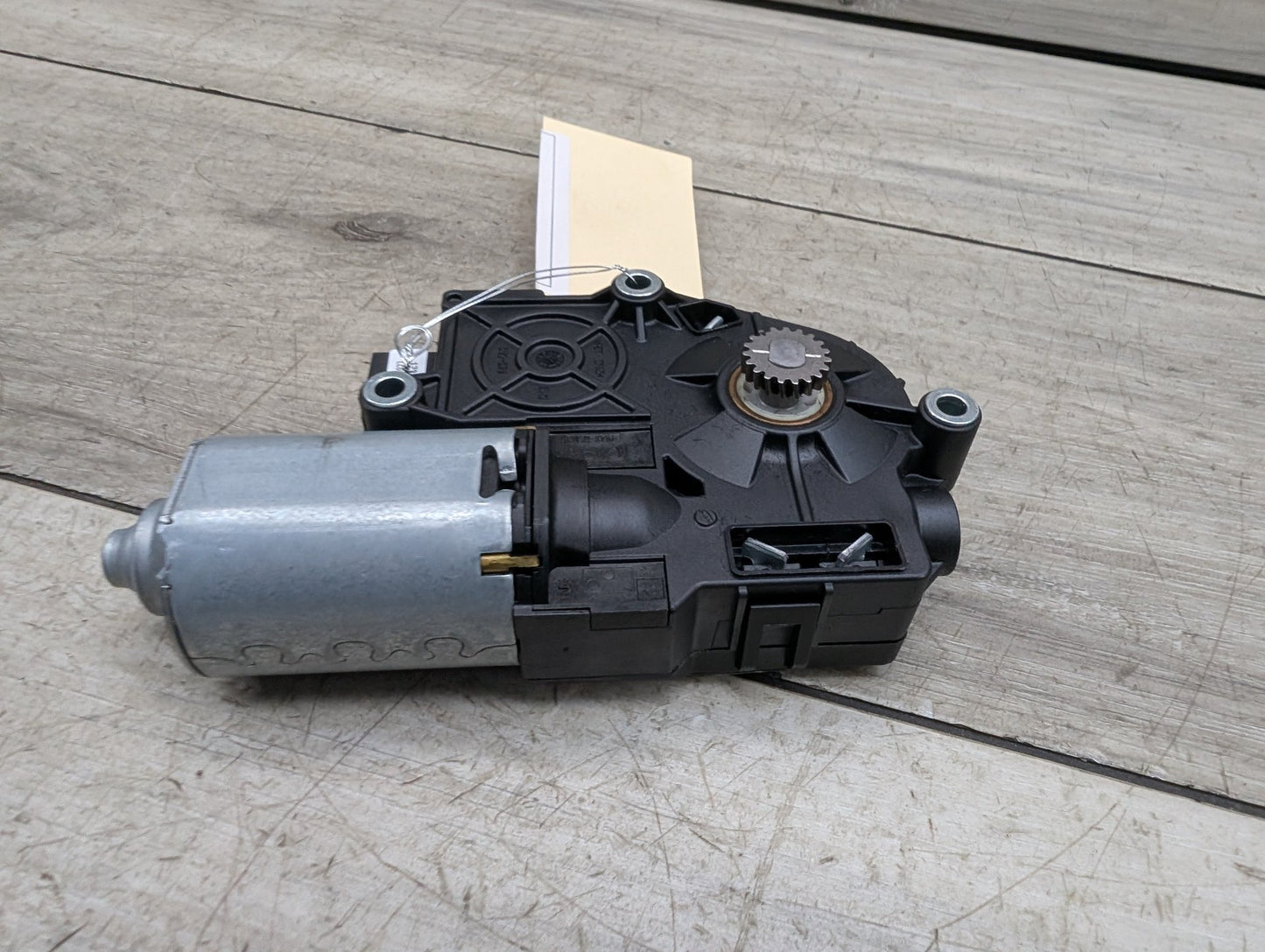 2017-2023 BMW 530i G30 Sunroof Sun Roof Glass Motor 7316535