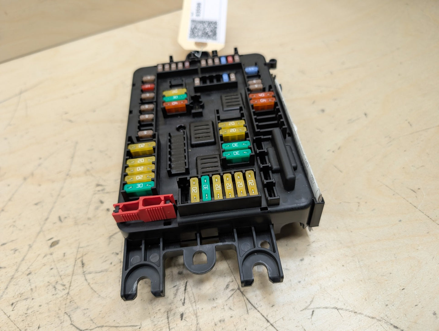 2012-2018 BMW 320i F30 Rear Power Distribution Fuse Box 9337880