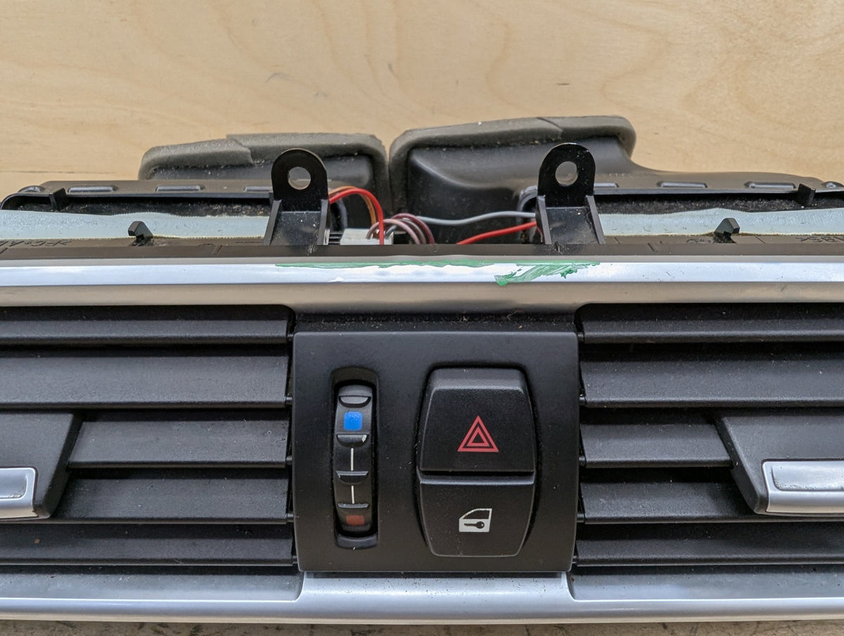 2010-2017 BMW 535i GT xDrive F07 Dashboard Dash Board Middle Center Air Vent 9142584 OEM