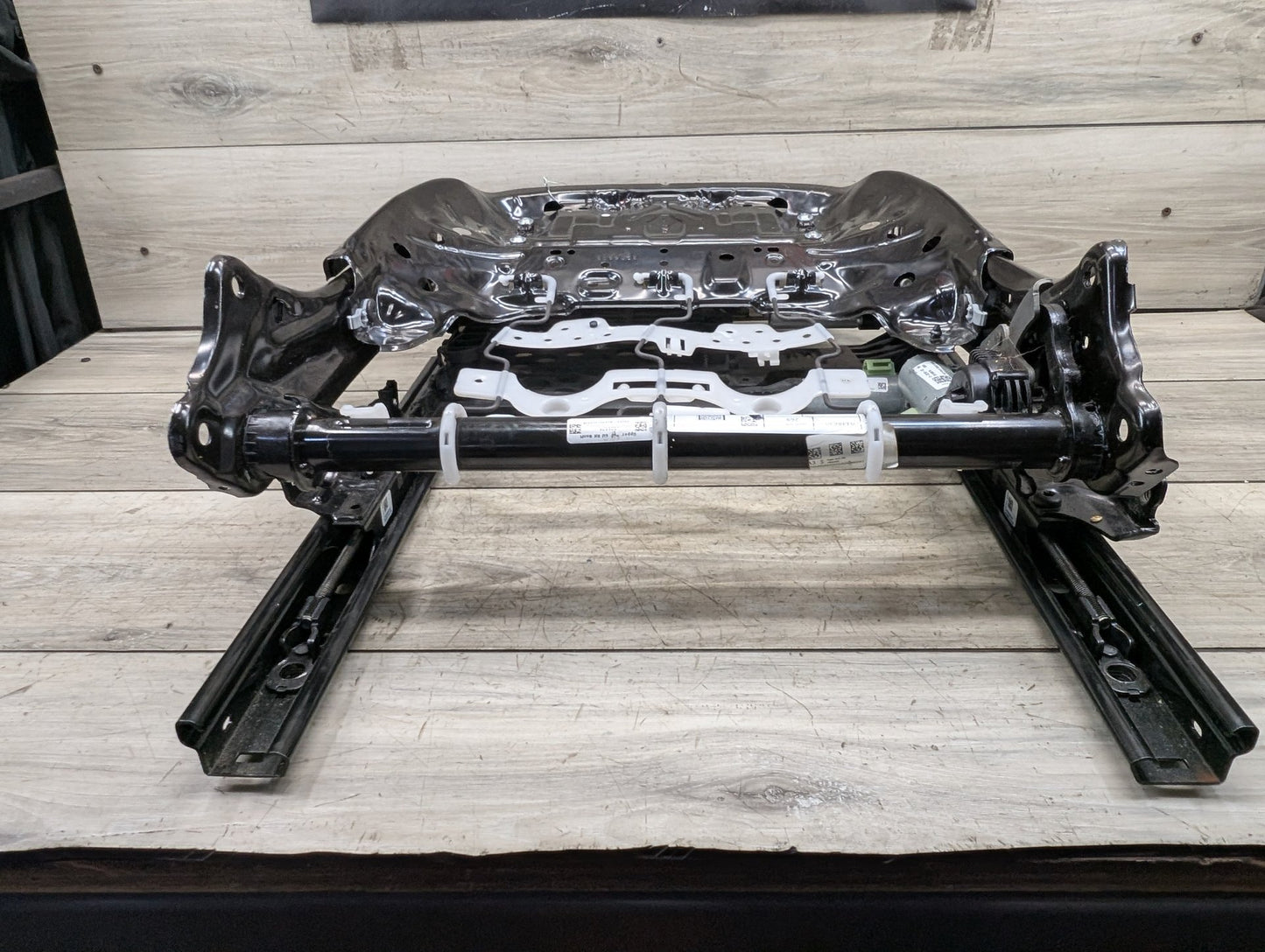 2018 - 2024 BMW X3 G01 Front Right Passenger Seat Lower Track Frame Assembly 7414610 B58B30O1