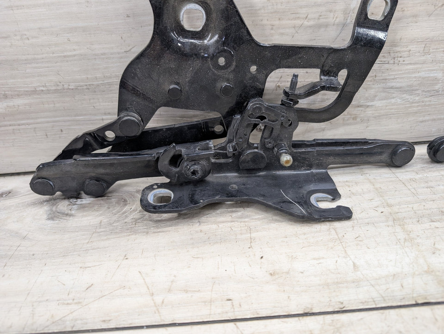 OEM BMW F15 F16 F85 X5 X6 Left Right Hood Hinge Support Bracket Brace SET