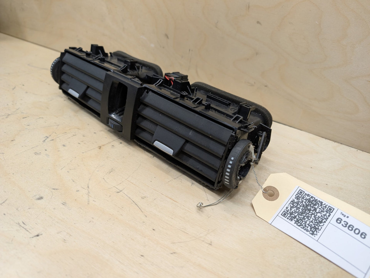 OEM BMW F30 F32 F33 F36 F80 F82 F83 M3 M4 Front Dash Central AC Air Vent Grille