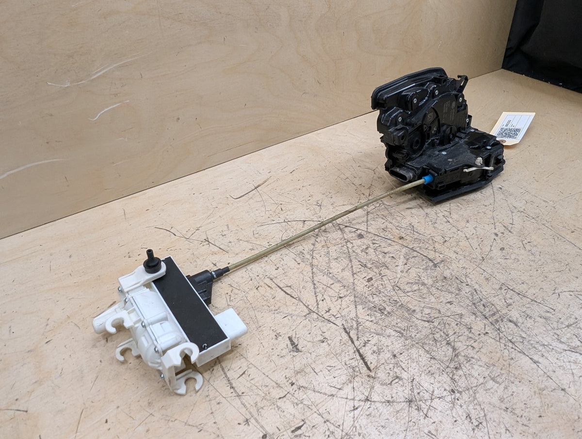 2016-2019 BMW 740i G12 Front Left Door Latch Lock Actuator 2581897 OEM