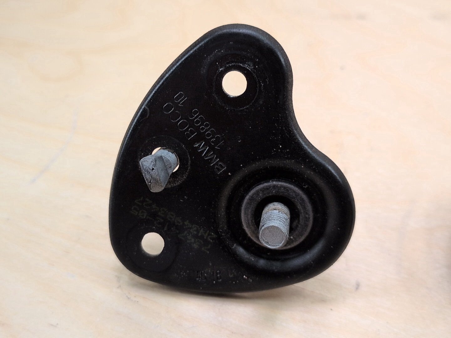 OEM BMW F90 F97 G01 G05 G06 G07 G12* G30 X3 X5 Hood Safety Latch Hook Pair SET