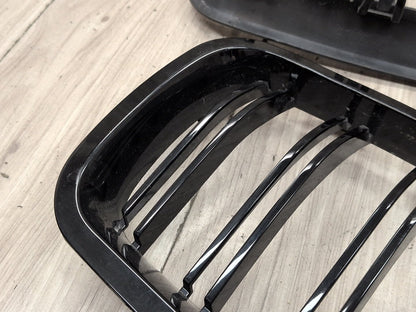 2011 - 2016 BMW 535i F10 Front Left Right Upper Bumper Cover Kidney Grilles SET 7412323 N55B30A