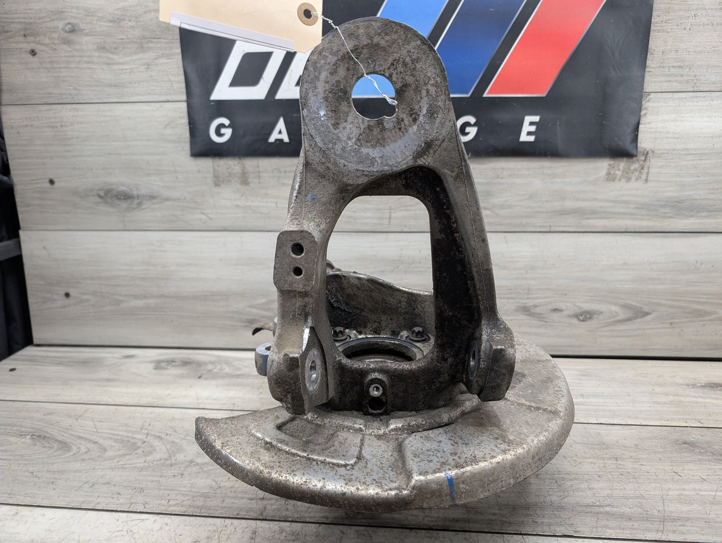 2014 - 2018 BMW X5 F15 Rear Right Passenger Spindle Knuckle w/ Bearing 6770984 N63B44O1