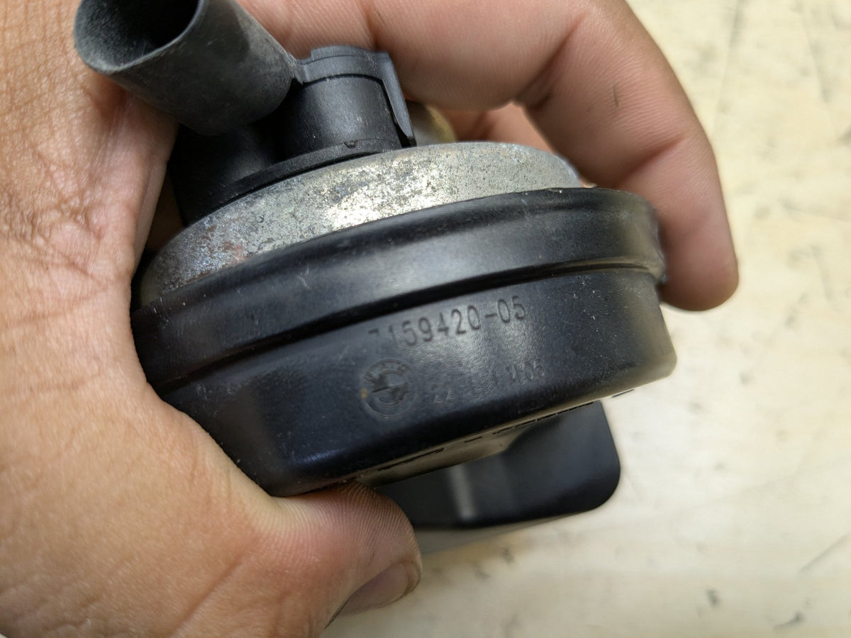 2007-2013 BMW 328i E92 Alarm Horns SET 7159421 OEM