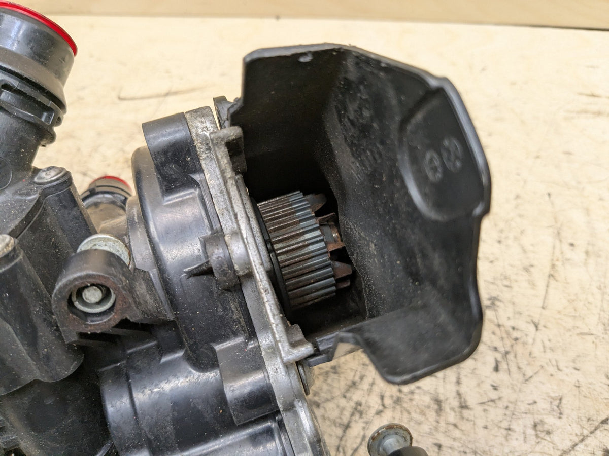 2012-2018 Audi C7 A6 CYNB Engine Motor Cooling Auxiliary Water Pump 06L121111M