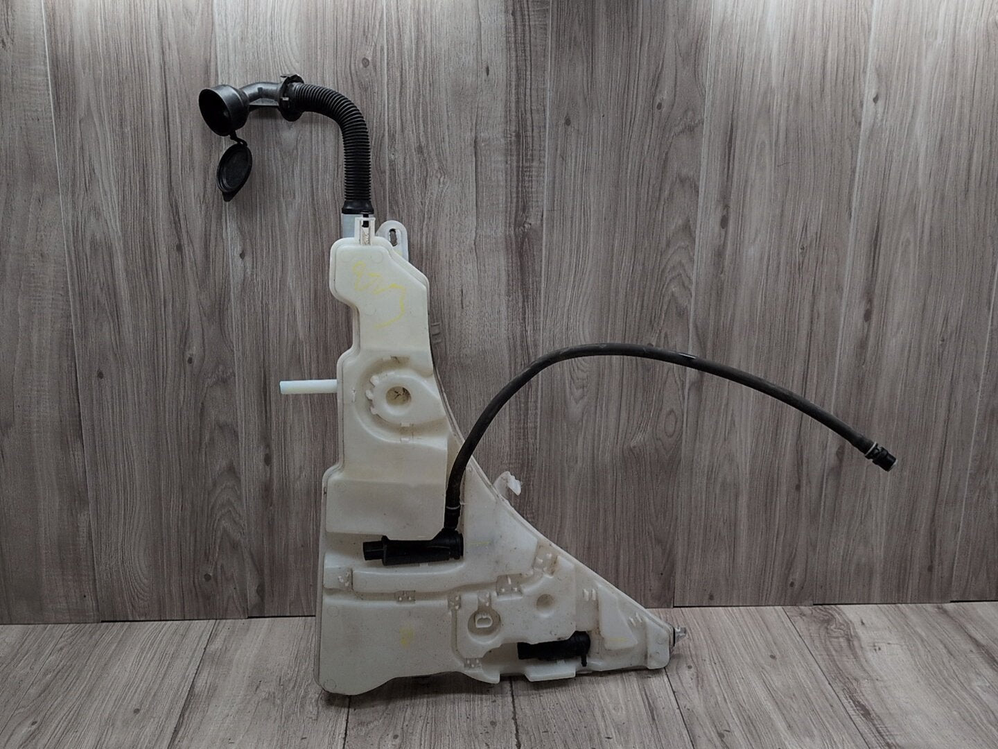 2016 BMW X6 F86 Windshield Reservoir Tank Assembly 7292425 S63B44T2