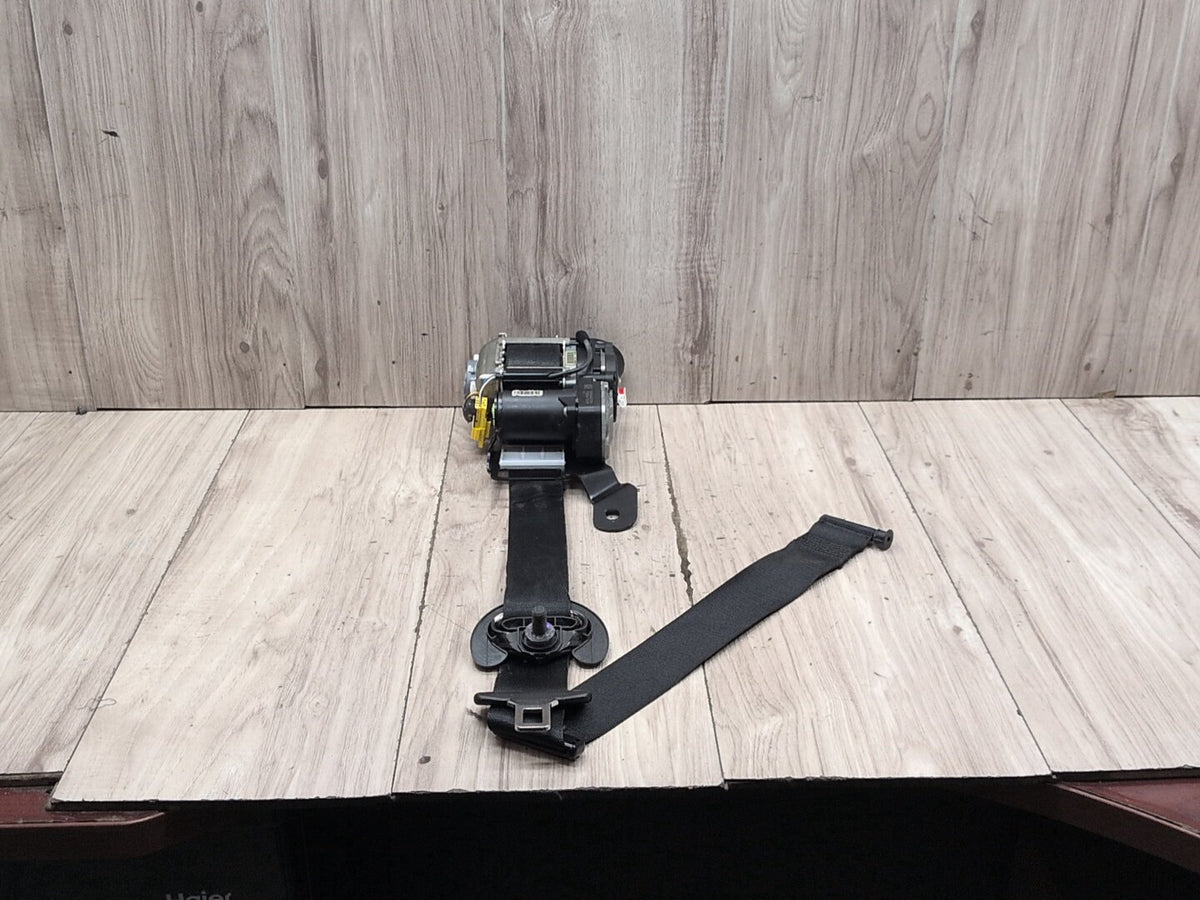 2015-2018 BMW X5 F85 Front Left Driver Seatbelt Seat Belt Retractor