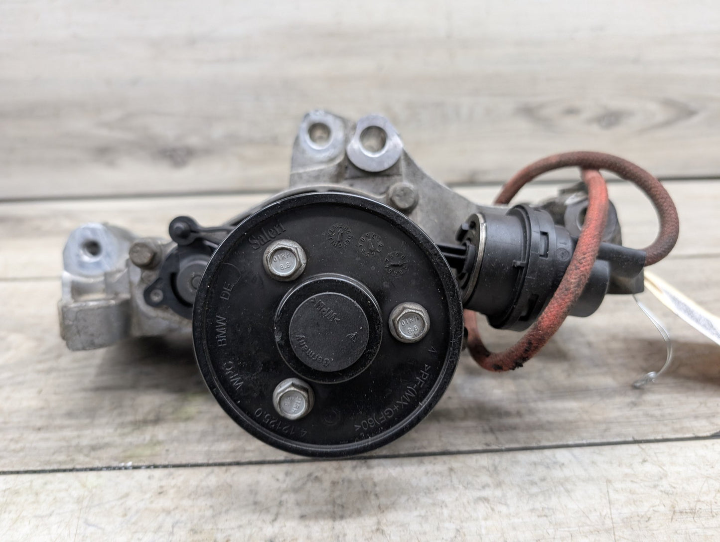 OEM BMW F22 F23 F30 G01 G02 230 330 X3 Engine B46 B48 Coolant Pump With Support