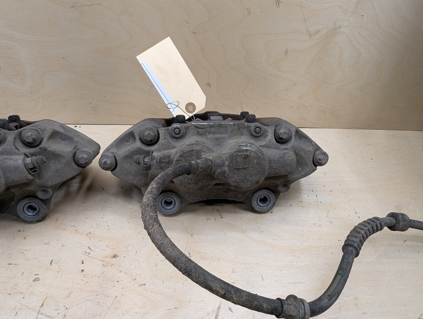 2012-2018 BMW 335i F30 Front Left Right Brake Caliper SET 6865537