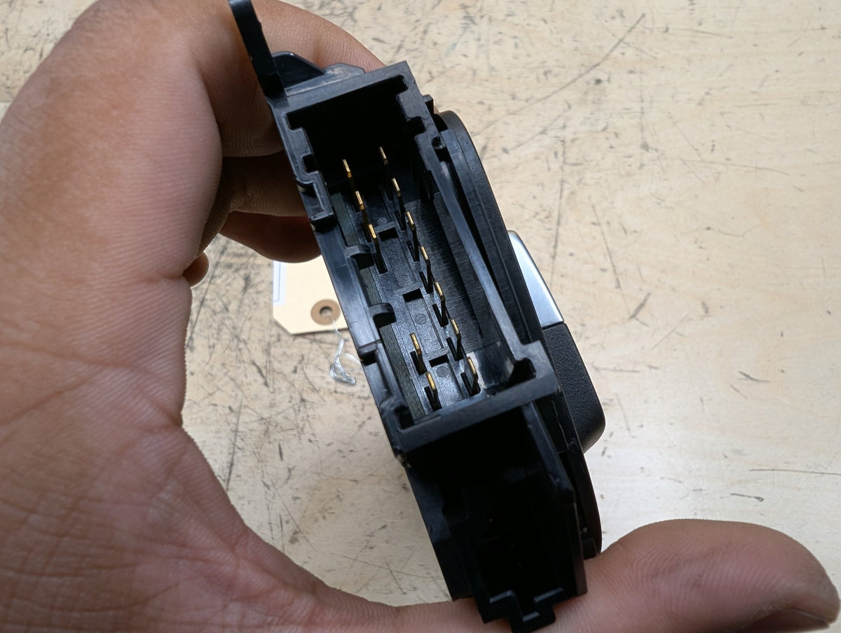 19-24 OEM BMW G01 G20 G22 G26 G42 G80 Front Right Passenger Seat Adjust Switch