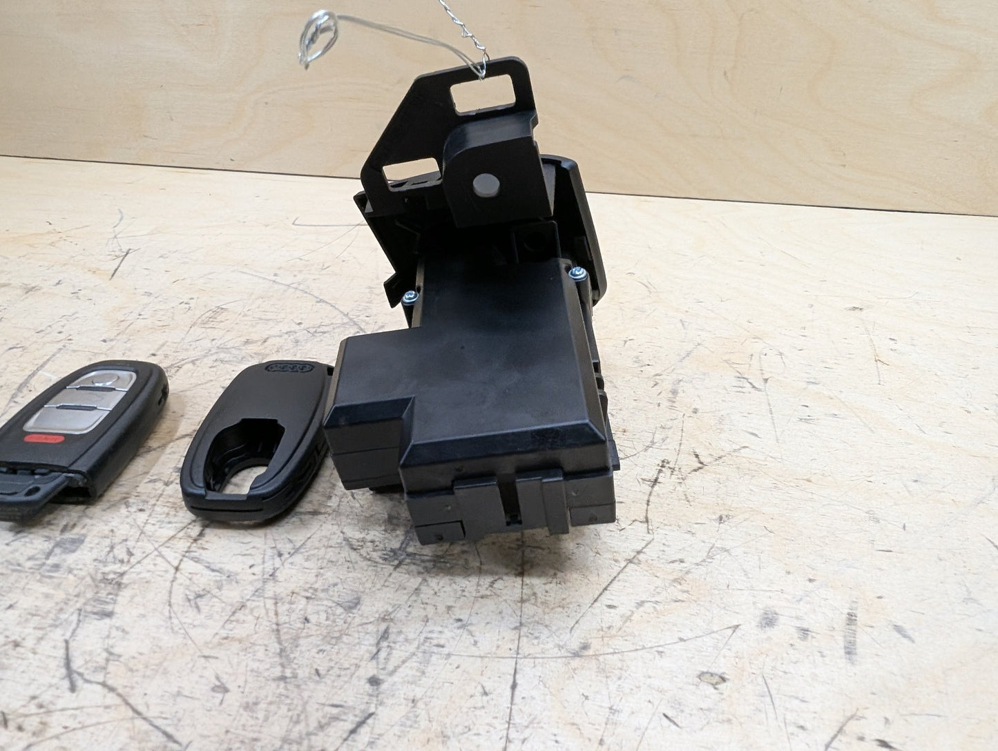 08-17 OEM Audi A4 A5 Q5 RS5 S4 S5 AQ5 Ignition Switch Module w/ Key