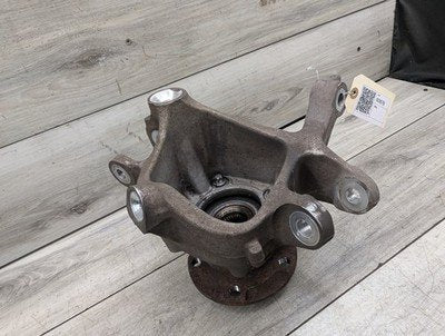2011-2016 BMW 535i F10 Rear Right Passenger Spindle Knuckle w/ Bearing 6793770