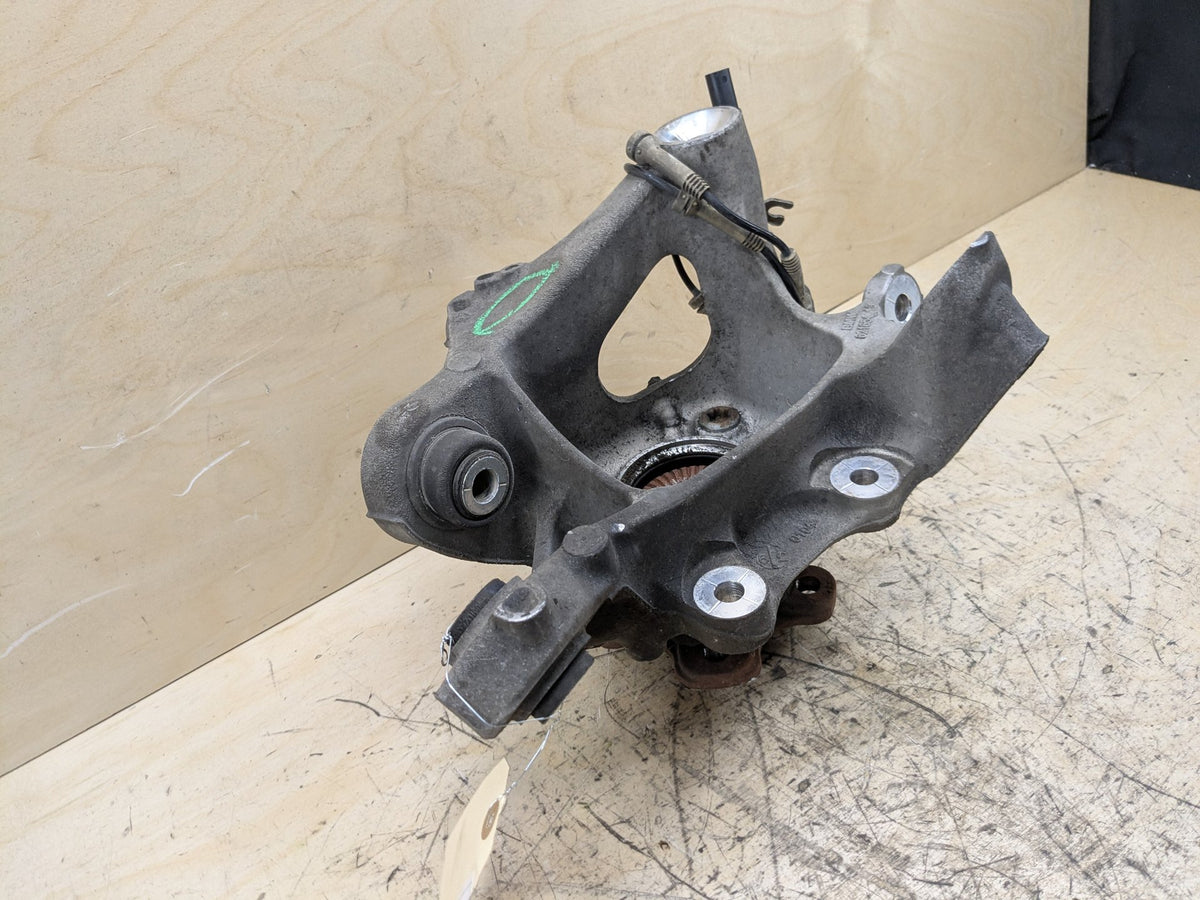 2016-2019 BMW 740i G12 Rear Left Driver Spindle Knuckle w/ Bearing 6861135 OEM