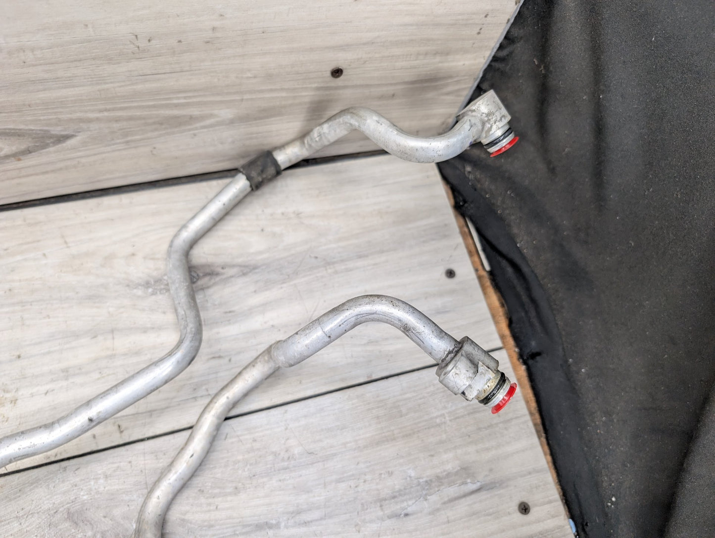 2015 - 2019 BMW X6 F86 Engine Oil Cooler Hose Pipe Lines 7627753 S63B44T2