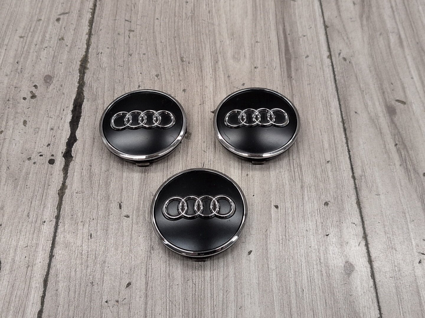 2018-2023 Audi S4 B9 - Wheel Rim Hub Center Cap SET PN: 8W0601170BL