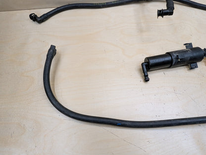 OEM BMW E90 E92 E93 328 335 Front Left Right Headlight Washer Spray Nozzle Jet