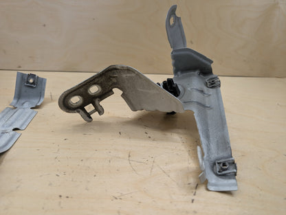 2011-2016 BMW X3 F25 Front Right Passenger Fender Brackets SET 7267328