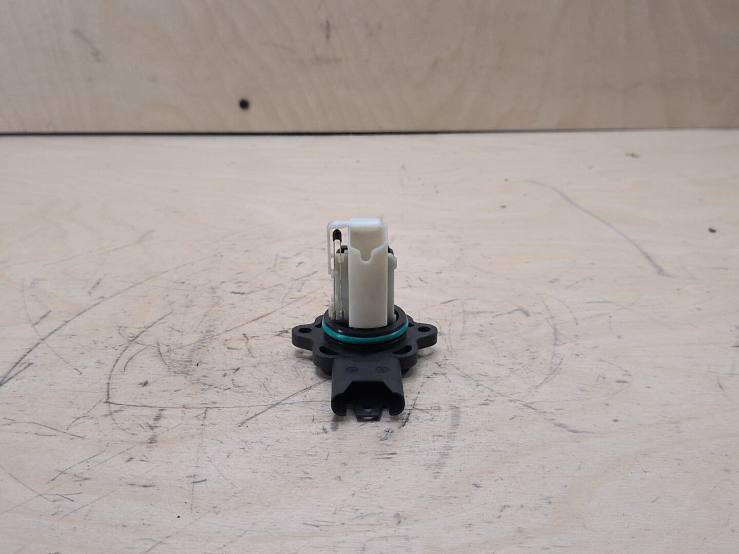 OEM BMW E82 E88 E90 E92 E93 328 Engine N51 N52 Air Flow Mass MAF Sensor Meter