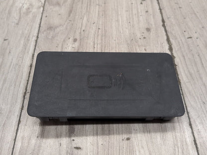 OEM BMW G01 G05 G20 G26 G80 M4 Center Console Storage Phone Car Wireless Reader