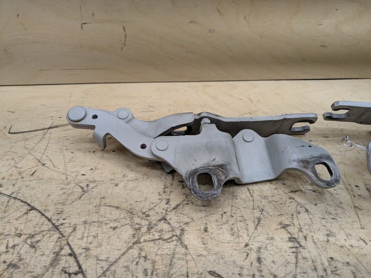 2007-2013 BMW 335i E92 Hood Bonnet Hinges SET 7210677 OEM