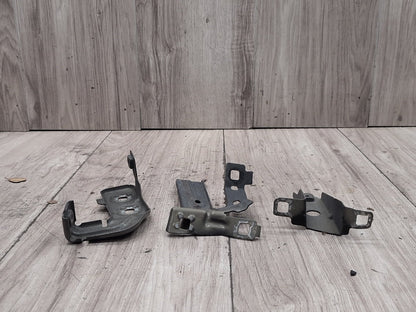 15-20 OEM BMW F80 F82 F83 M3 M4 Left Driver Fender Bracket Mount Carrier SET
