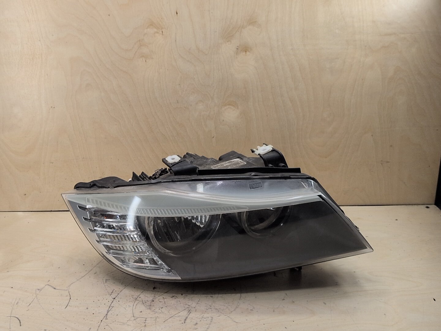 09-11 OEM BMW E90 328 335 LCI Right Passenger Side Halogen Headlight w/ Modules