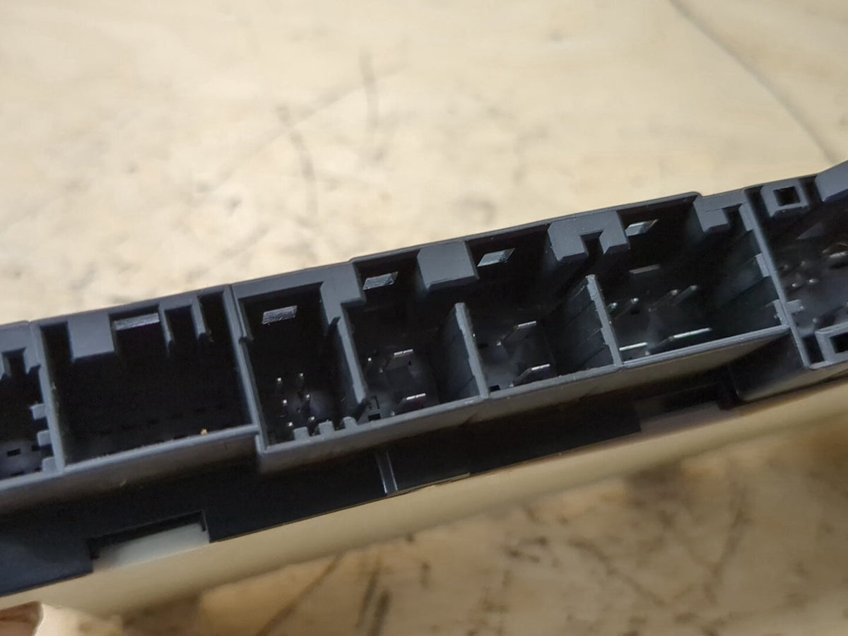 2019-2026 BMW X5 G05 Front Left or Right Seat Control Module 9877268 OEM