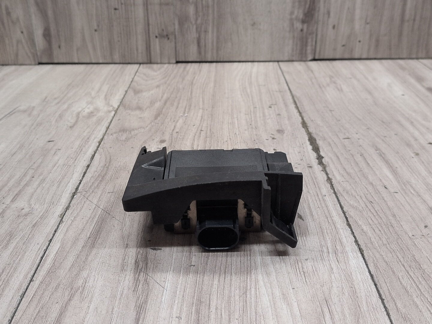 2018-2023 Audi S4 B9 Rear Left Driver Blind Spot Lane Sensor Radar Module 4M0907590D
