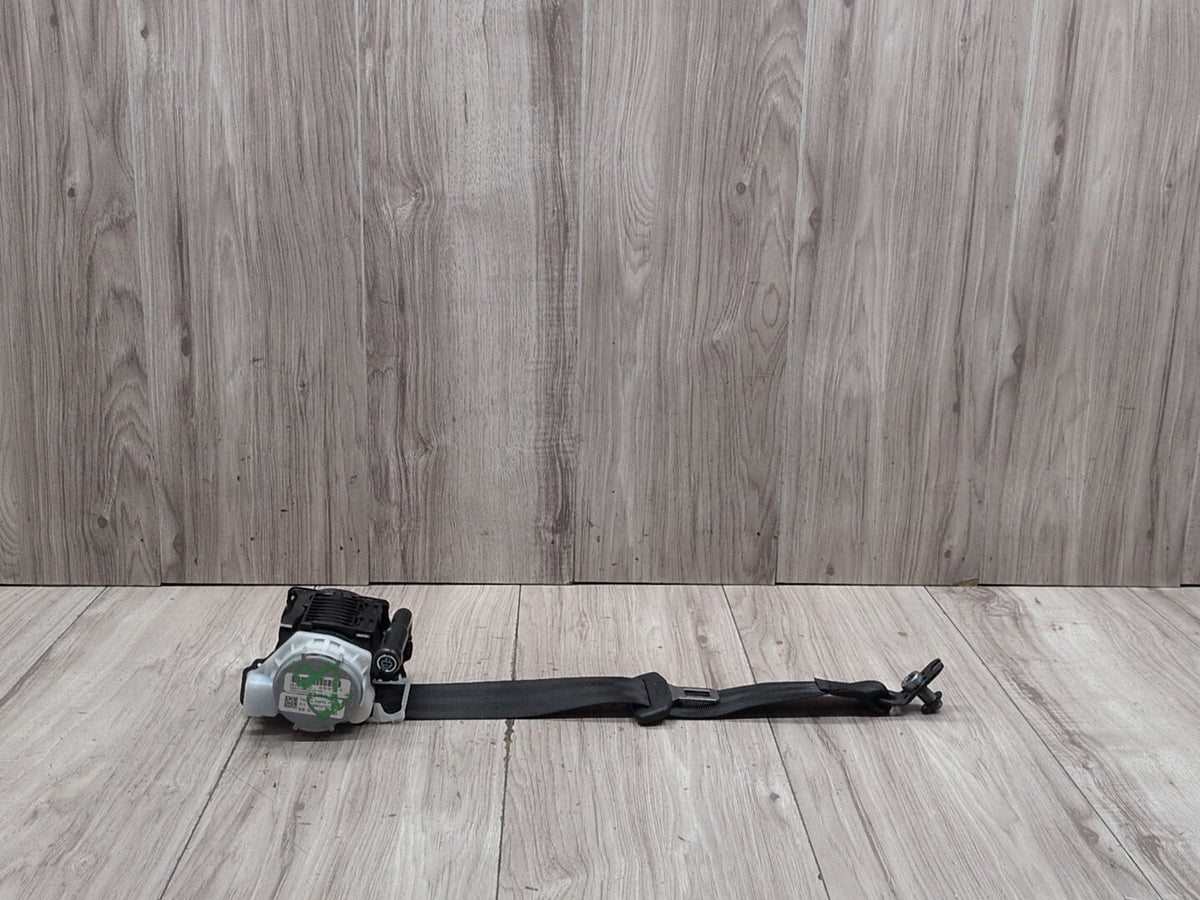 2015-2018 Audi Q3 8U Rear Left or Right Seatbelt Seat Belt Retractor 8U0857805A