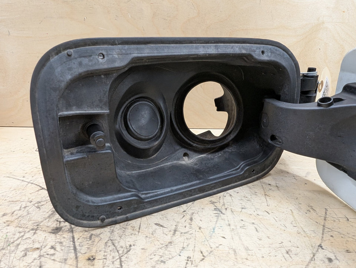 2019-2026 BMW 330i G20 Fuel Gas Tank Filler Cap 7433407 OEM