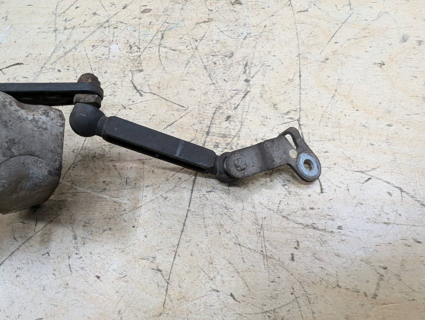 2016-2022 BMW 750i G12 Suspension Height Level Sensor 2959574