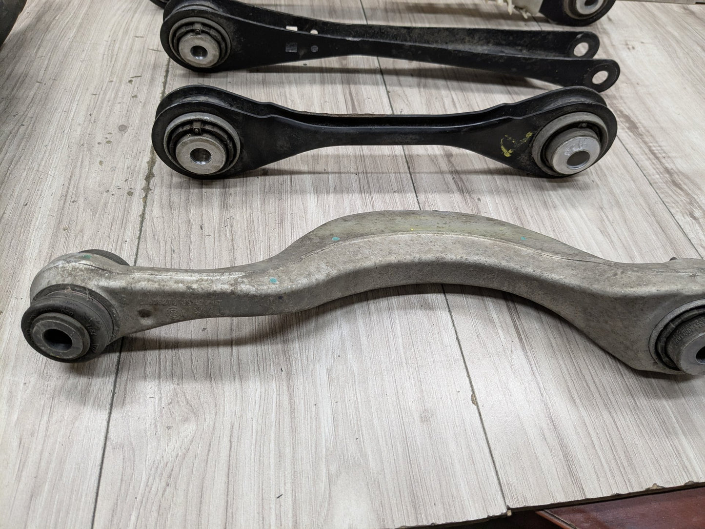 2019 - 2026 BMW X5 G05 Rear Left Driver Control Arms SET 6878018 N63B44M3
