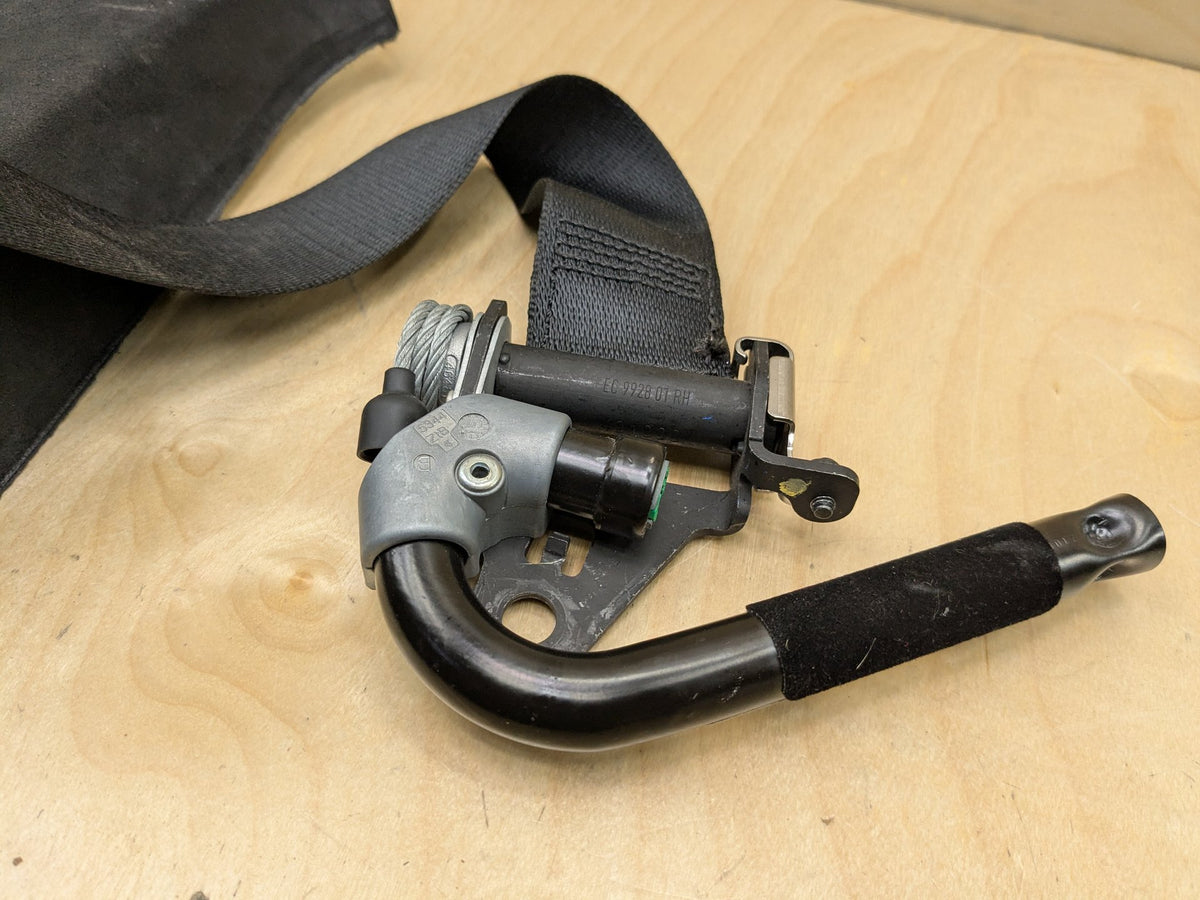 OEM BMW F15 F16 F85 F86 X5 X6 Front Right Passenger Seat Belt Retractor Black