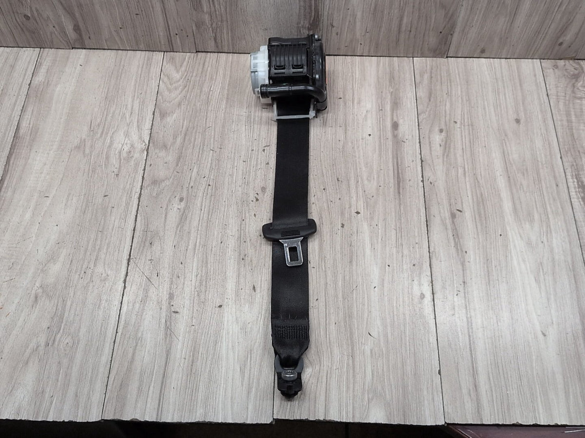2015-2018 Audi Q3 8U Rear Left or Right Seatbelt Seat Belt Retractor 8U0857805A