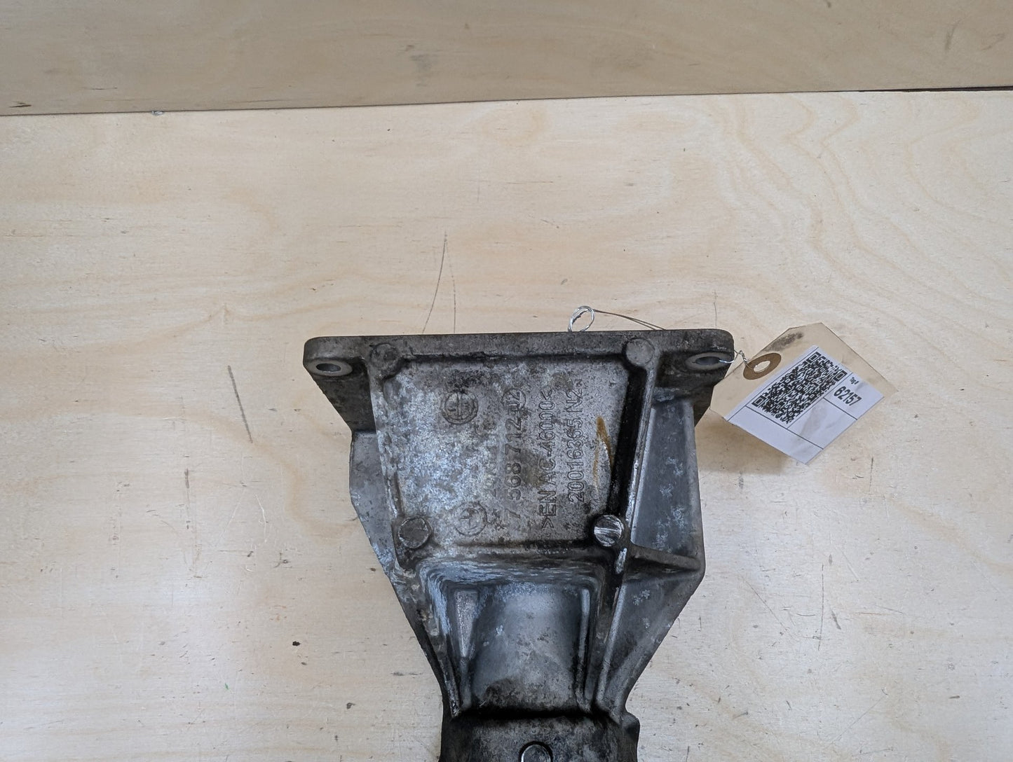 2015-2019 BMW X6 F16 Front Differential Axle Carrier Support Mount Bracket 7568712