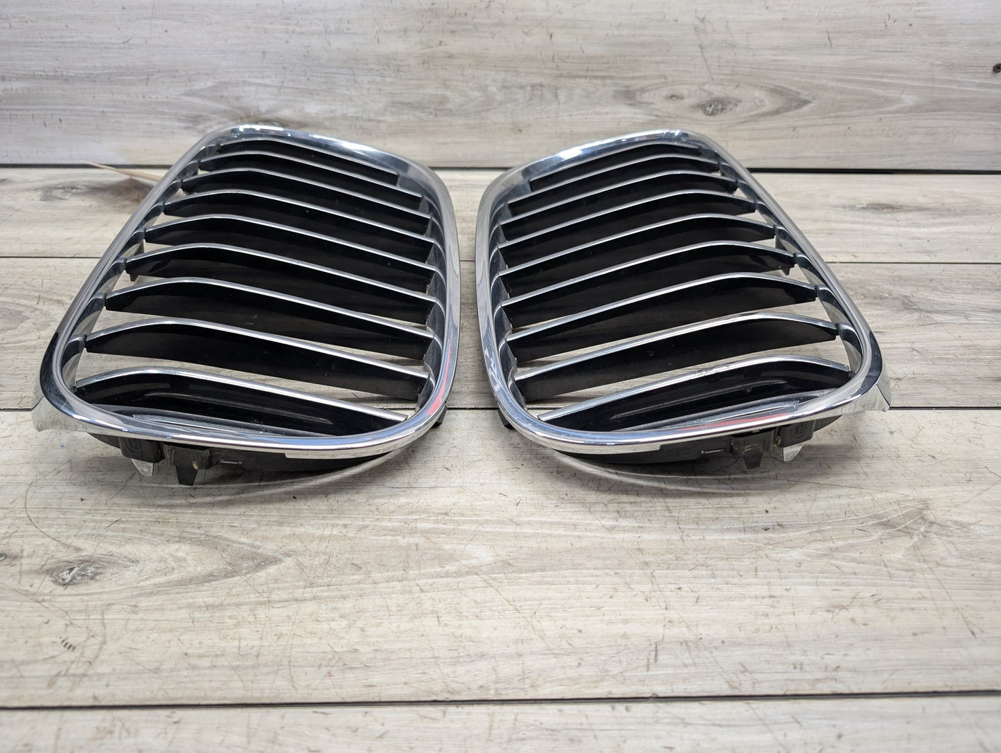 2016-2022 BMW 750Li G12 Front Left Right Upper Bumper Cover Kidney Grilles SET 7357012