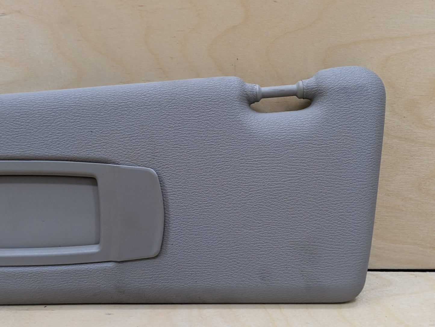 2015-2019 BMW X6 F16 Front Left Driver Sun Visor 7369137