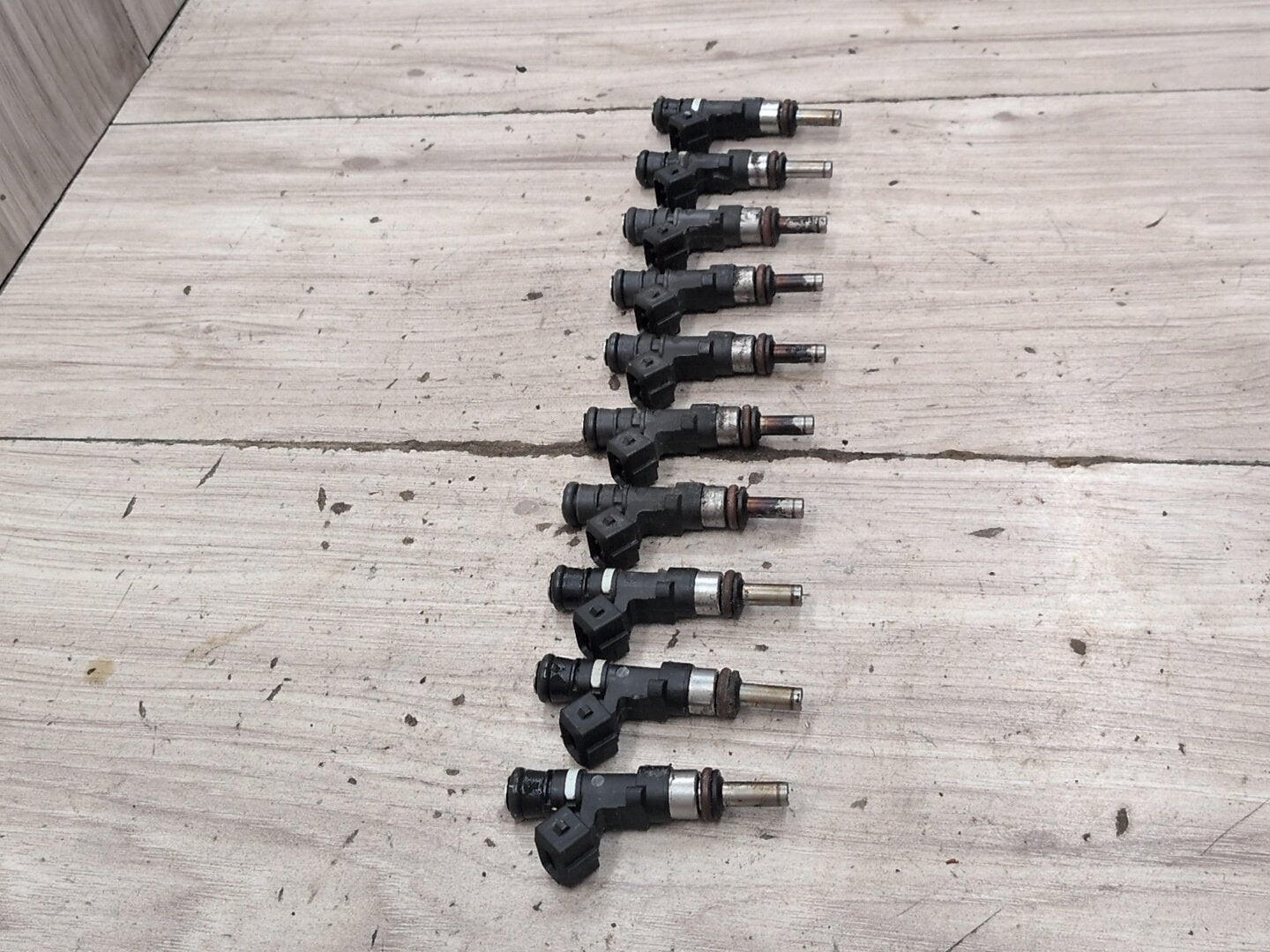 2004-2010 BMW E64 M6 S85B50A Engine Motor Injector SET 7839098