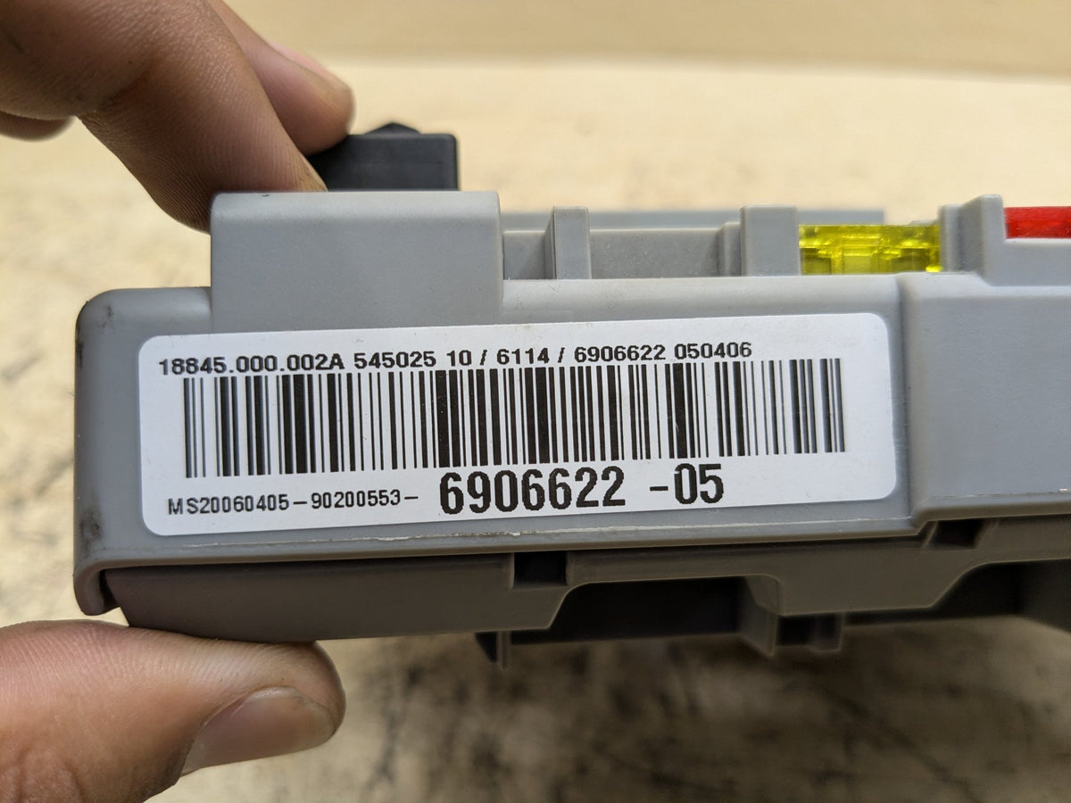 2007-2013 BMW 335i E92 Front Power Distribution Fuse Box 6906622 OEM