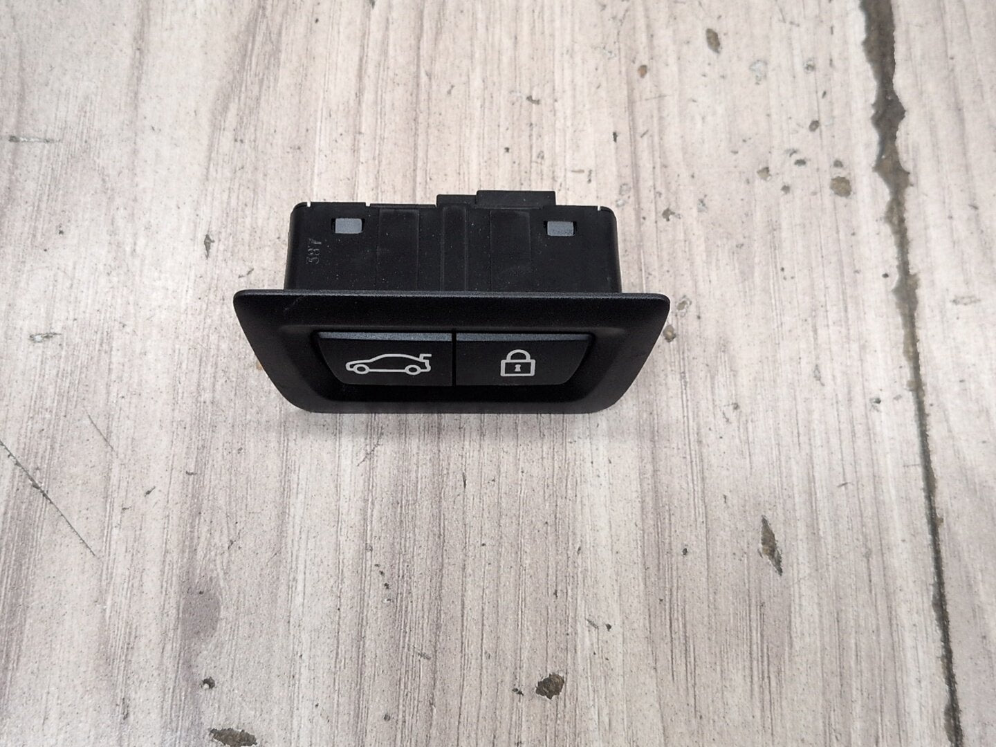 OEM BMW F02 F10 F15 F48 F90 G01 G20 G30 G80 X3 Rear Trunk Lid Center Lock Switch